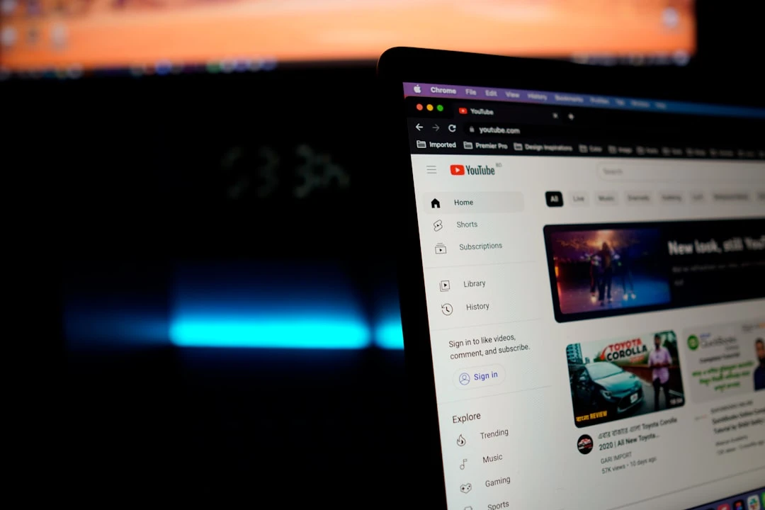 Chuyên gia SEO phân tích từ khóa, search volume và keyword difficulty bằng công cụ SEO chuyên nghiệp