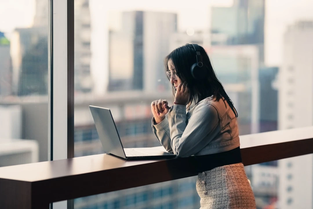 Guest posting, broken link building, skyscraper technique tăng backlink authority