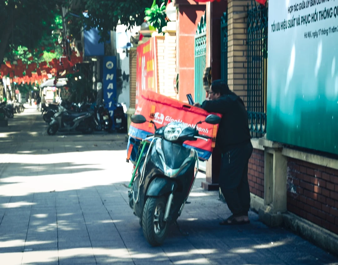 Nhà tiếp thị Việt thảo luận về chiến lược xây dựng liên kết.