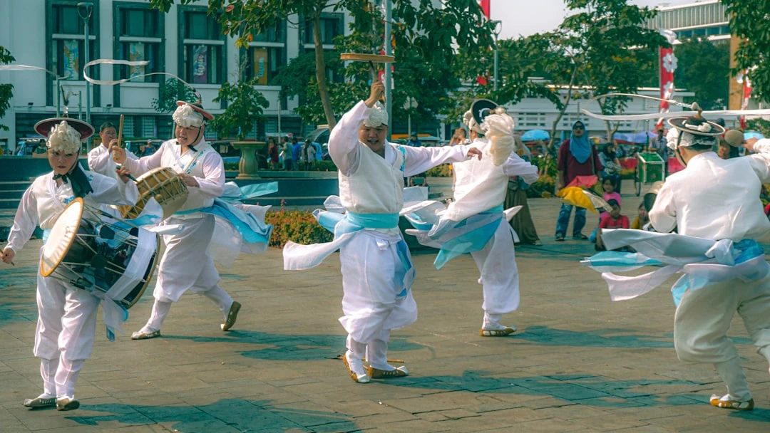 Tội Tình at cultural event